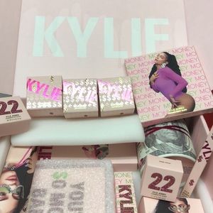 Makeup full set kJ bday